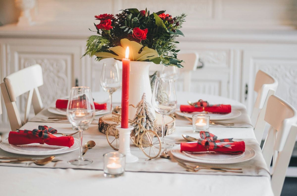 Decorações de mesa individuais com guardanapos de papel impressos