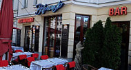Belmondo Restaurant outside