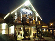 The Waterside Pub Grill outside