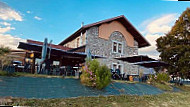 La Taverne De Saint-germain outside