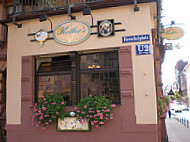 Keller's Weinrestaurant outside