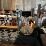 Hillside Spot Comida
