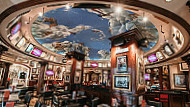 Hard Rock Cafe Rome inside