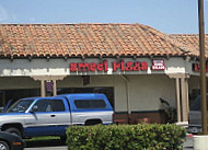 Ameci Pizza Kitchen outside