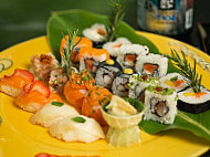 Sushi & more food