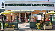 Pizzeria La Farfalla inside