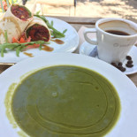 Roots Cafe Innen
