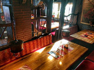 Restaurant Athos inside