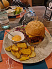 Officine Burgers And Drinks food