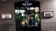 Gin Fish Bistrot outside