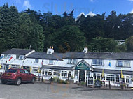 Britannia Inn outside