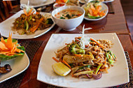 Pan Tip Thai And Takeaway food