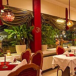GURU Indisches Restaurant inside