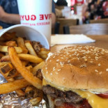 Five Guys Comida