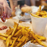 Five Guys Gresham Comida