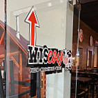 Wiscow Pizza Middleton inside