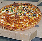 Sami's Chicken Pizza food