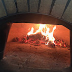 O'frero Pizza Feu de Bois food