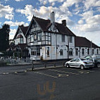 The Red Lion outside