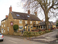 The Butchers Arms outside