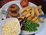 The Golden Lion, Weymouth food