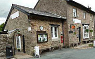 Puddleducks Tearoom inside