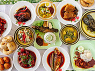 Restoran Perahu Timur food