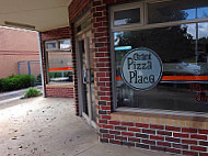 Grant Pizza Place outside