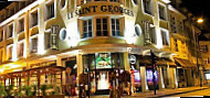 Le Saint Georges Restaurant Bar outside
