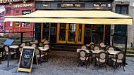 Lazarus Café inside