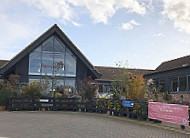 Perrywood Garden Centre outside