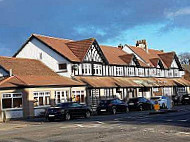 Panmure Arms outside