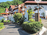 Restaurant-Landhaus Haus am Berg outside