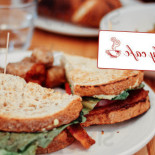 Picardy Cafe Comida