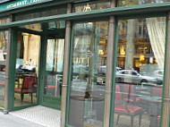 Le Café de la Paix outside