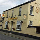 The Red Lion Kilsby outside