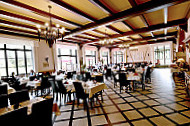 Hotel Restaurant du Chateau inside