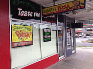 Sampe's Pizza outside