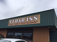 Cedar Inn Family outside