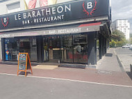 Le Baratheon Bar Restaurant outside