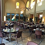 Kea Lani Restaurant - Fairmont Kea Lani inside