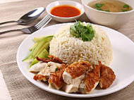 Yào Jì Shāo Là Jī Fàn Yeow Ji Chicken Rice food