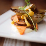 Revival Bar+Kitchen Comida