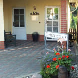 Cafe Dressel Exterior