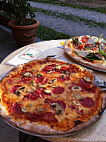 Pizzeria II Vesuvio Inh. Paolo Caravecchia Pizzaimbiß food