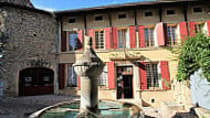 Les Terrasses Du Beffroi La Fontaine outside