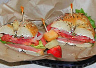 Nellie's Deli, Market Catering food