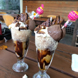 Warnies Cafe Comida