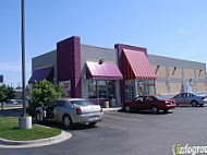 Baskin-robbins outside