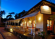 Viana Praia e Restaurante Ilhabela Brasil inside